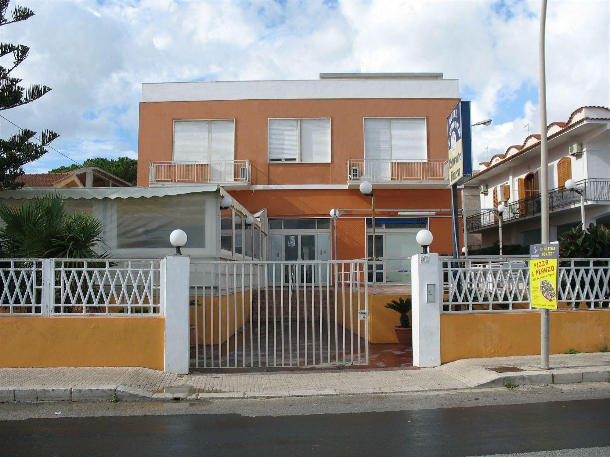 Hotel L'Ancora Avola Exterior foto